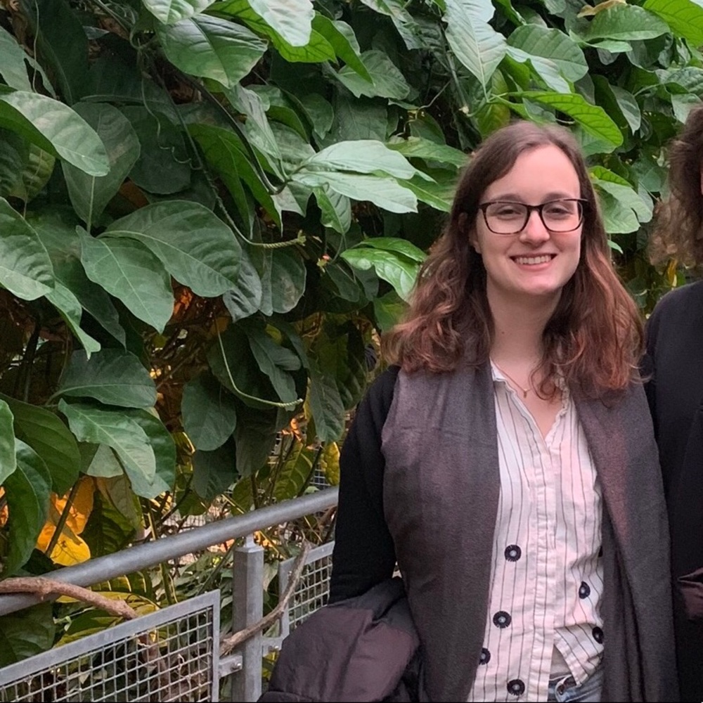 Meet your Posher, Laura